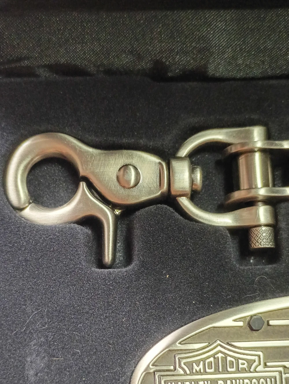 Harley-Davidson Motorcycles/Ford F-150 Dash Emblem and Keychain Set